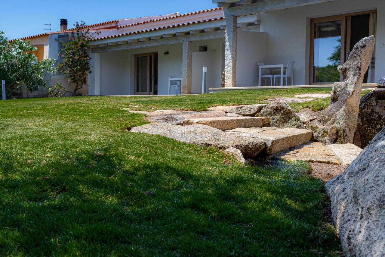 La Corte Di Pulicinu Baja Sardinia Exteriör bild